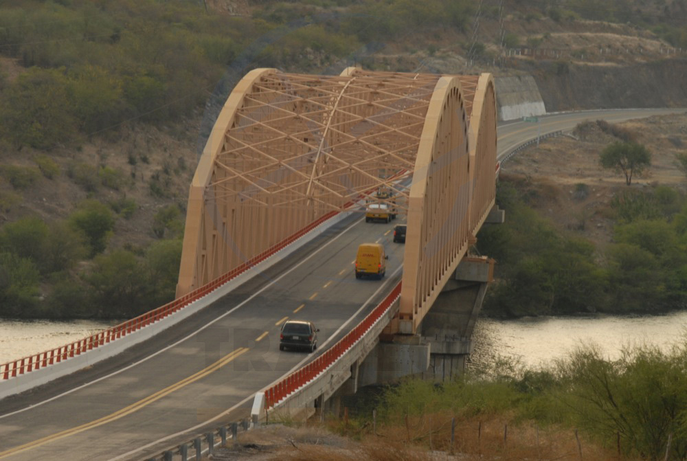 Puente Infiernillo