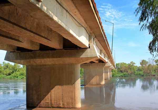 Santiago - La Presa Bridge